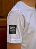 ko samui t-shirt uomo bianca con stampa scritta piccola laterale