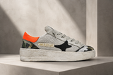 AMA BRAND SNEAKERS UOMO GRIGIO CHIARA INSERTI CAMOUFLAGE E TALLONE ARANCIO