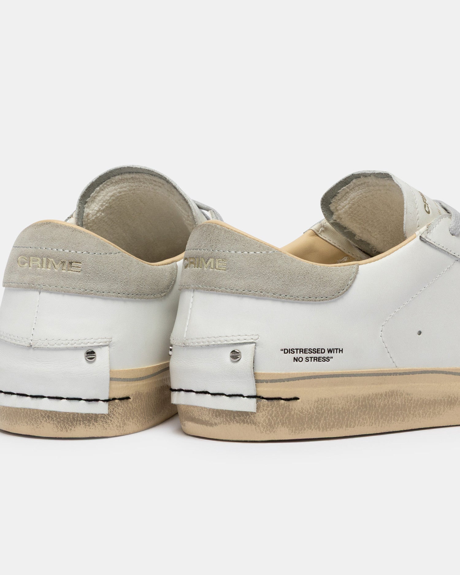 Crime london sneakers uomo in pelle modello distressed lo colore bianco